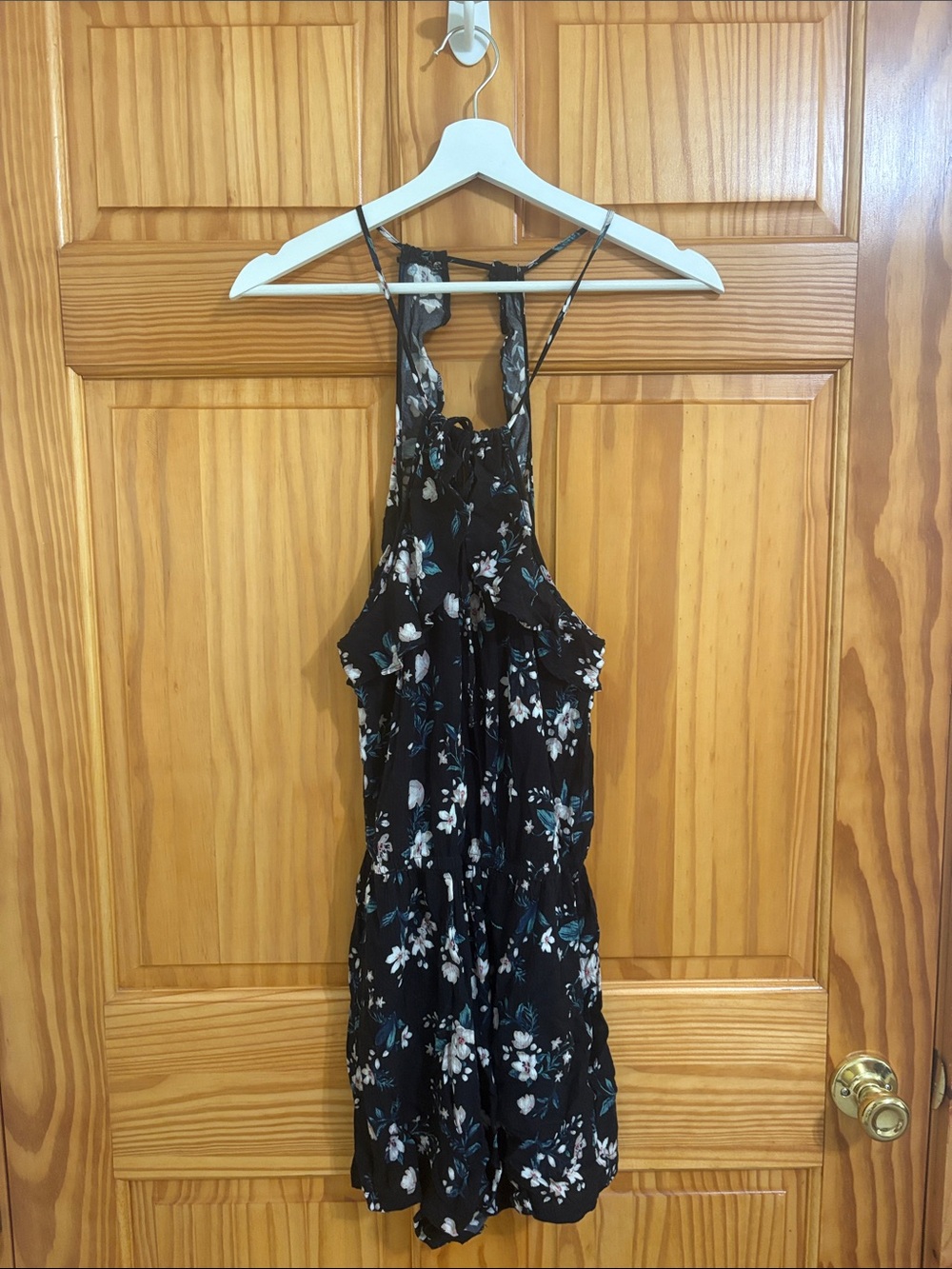 American Eagle Size XS Black Strappy Floral Romper New With Tags